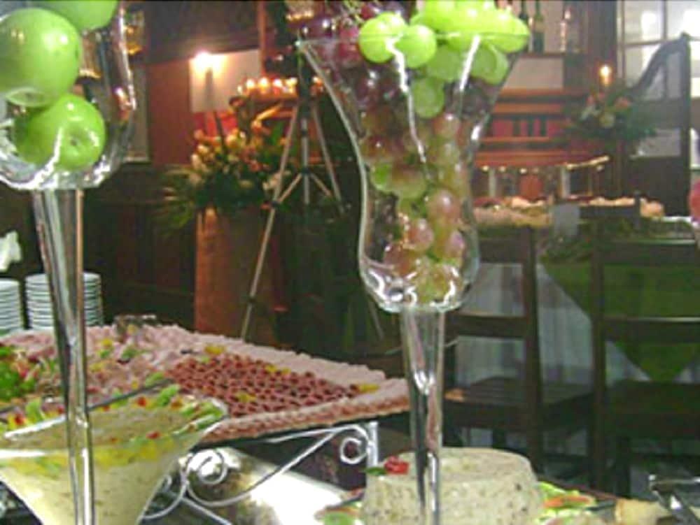 迪亚曼特广场酒店 迪亚曼蒂纳 外观 照片